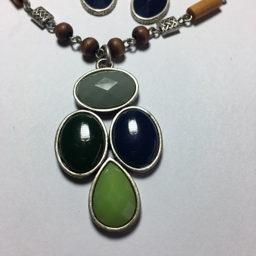 VINTAGE XC faux jade Amazonite necklace & earrings